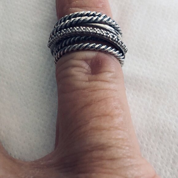 David Yurman Crossover Ring w Pave Diamonds Size 5 Comes w/ DY Pouch Beautiful - Picture 16 of 16